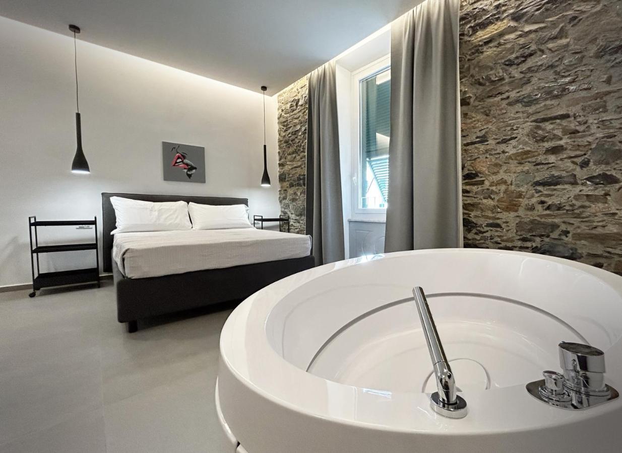 New Moon Rooms Λα Σπέτσια Εξωτερικό φωτογραφία